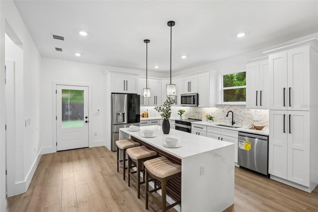 En Venta: $439,999 (3 camas, 3 baños, 1707 Pies cuadrados)