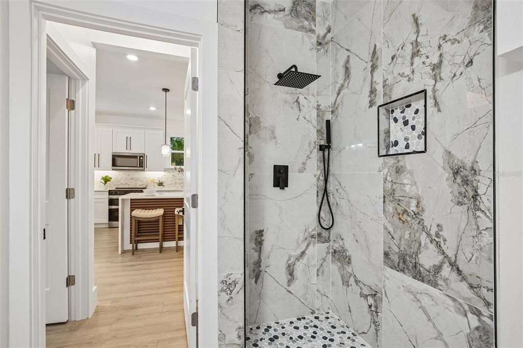 En Venta: $439,999 (3 camas, 3 baños, 1707 Pies cuadrados)