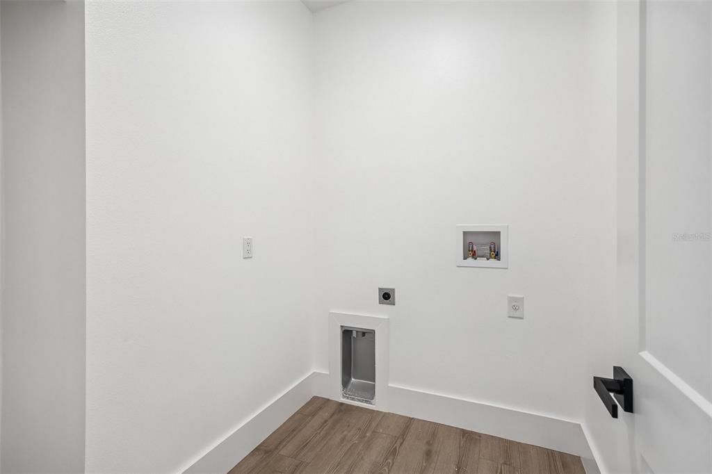 En Venta: $439,999 (3 camas, 3 baños, 1707 Pies cuadrados)