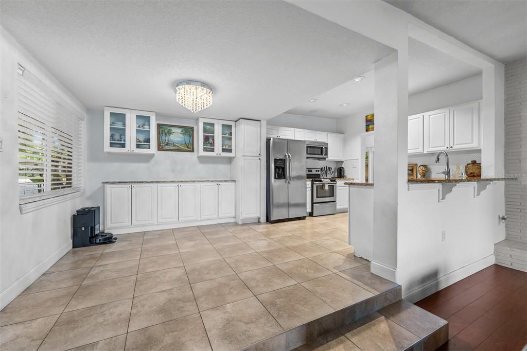En Venta: $579,000 (3 camas, 2 baños, 1905 Pies cuadrados)