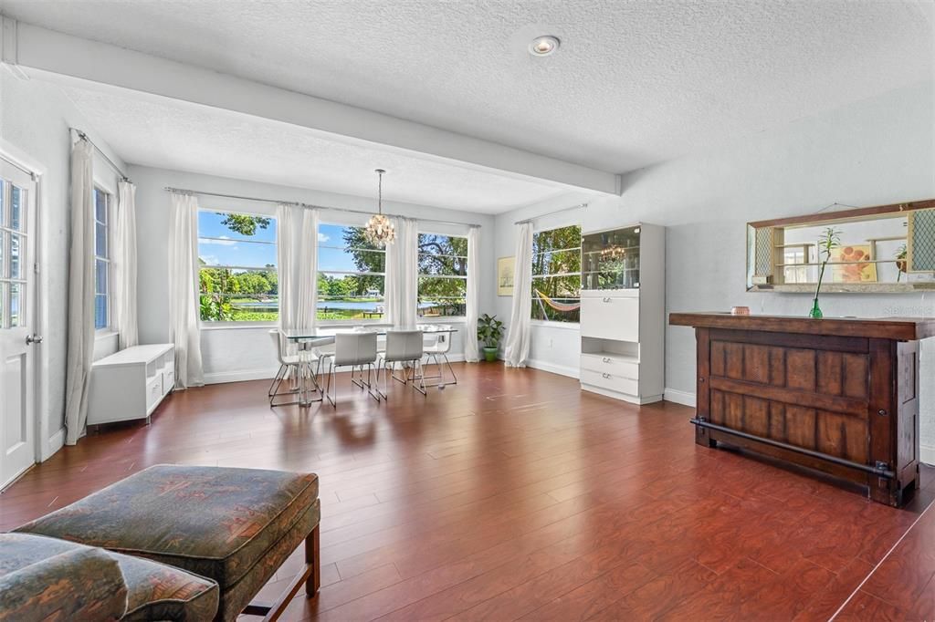 En Venta: $579,000 (3 camas, 2 baños, 1905 Pies cuadrados)