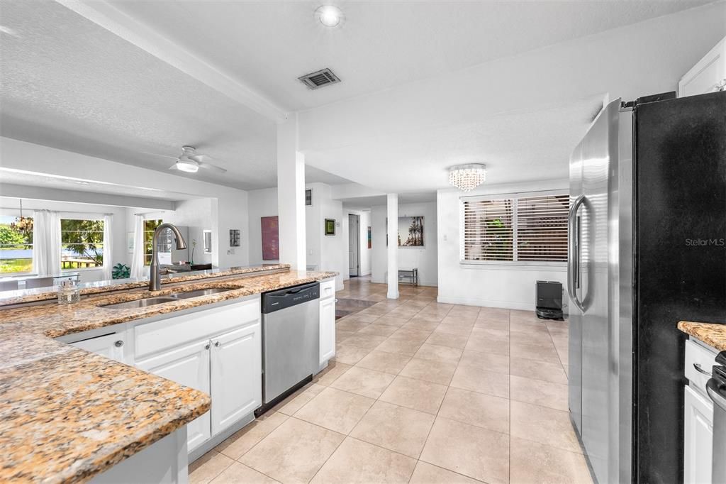 En Venta: $579,000 (3 camas, 2 baños, 1905 Pies cuadrados)