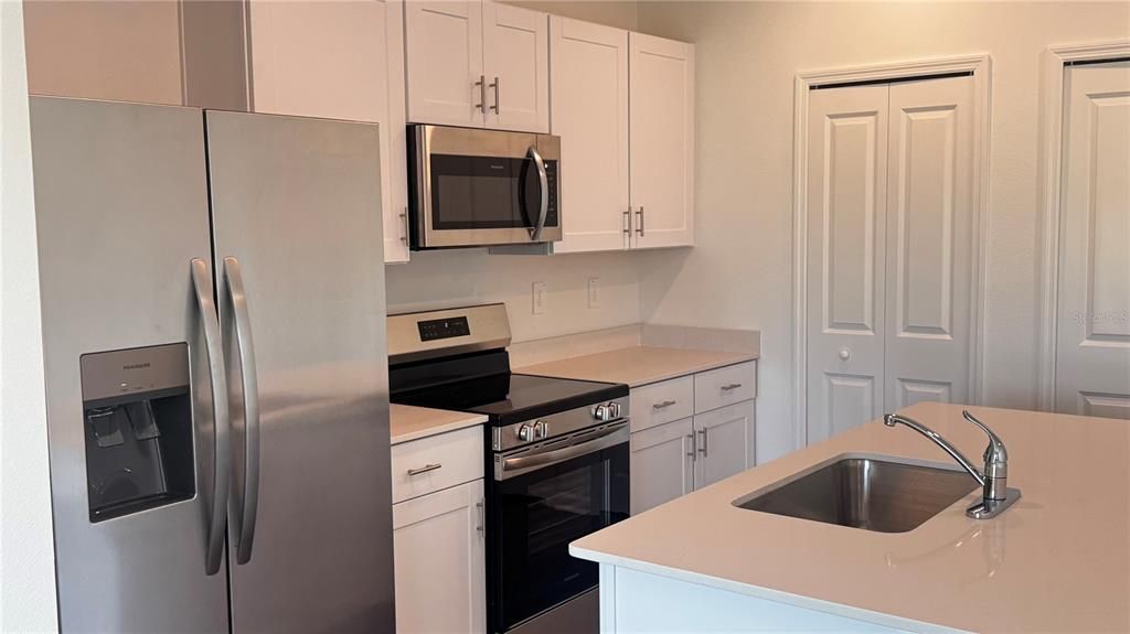 For Rent: $1,750 (3 beds, 2 baths, 1339 Square Feet)