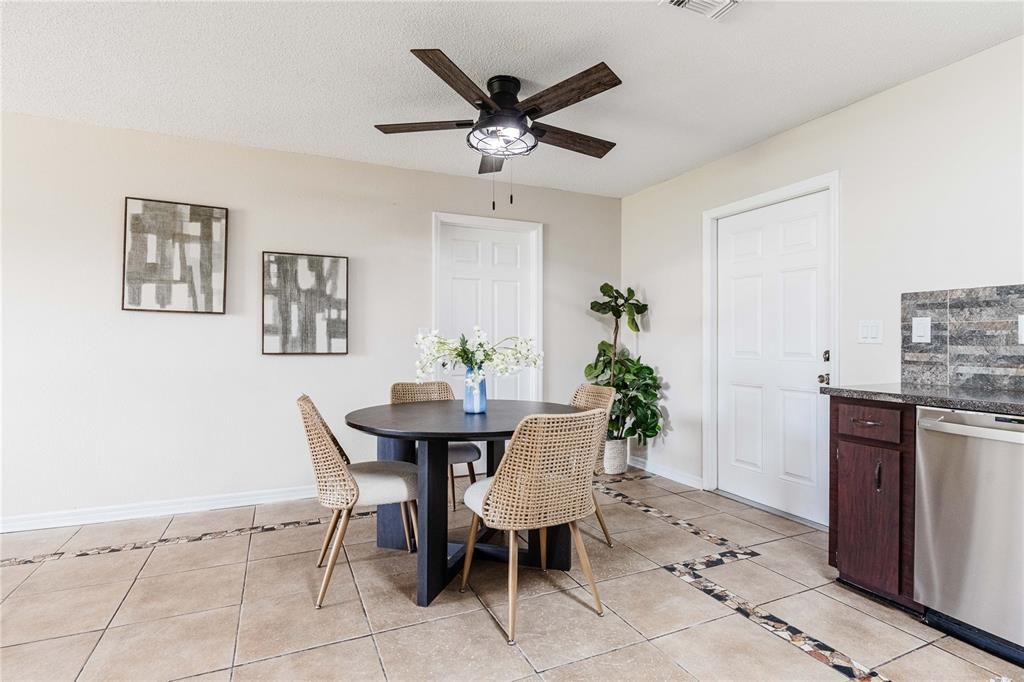For Sale: $295,000 (4 beds, 2 baths, 1348 Square Feet)