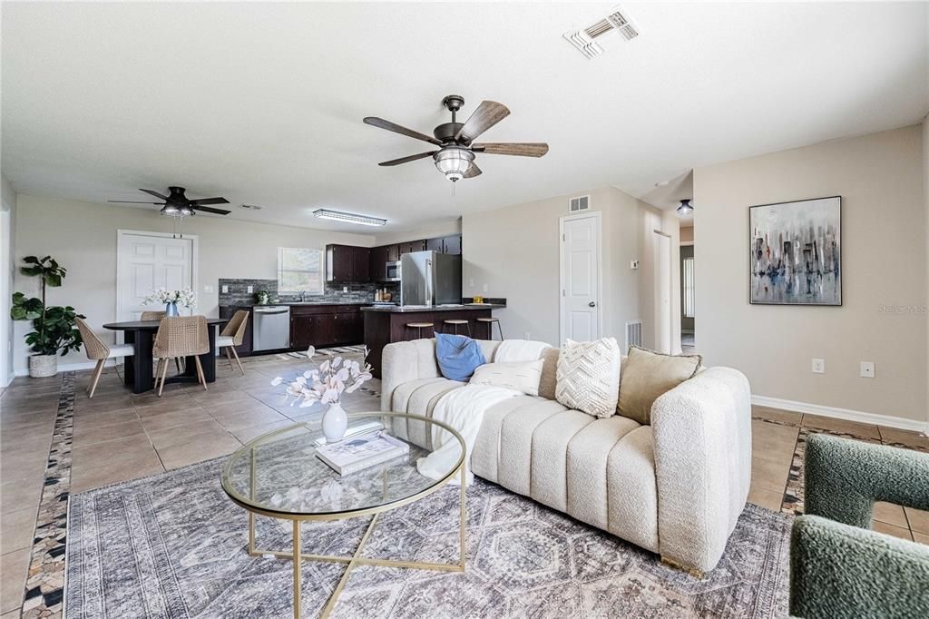 For Sale: $295,000 (4 beds, 2 baths, 1348 Square Feet)