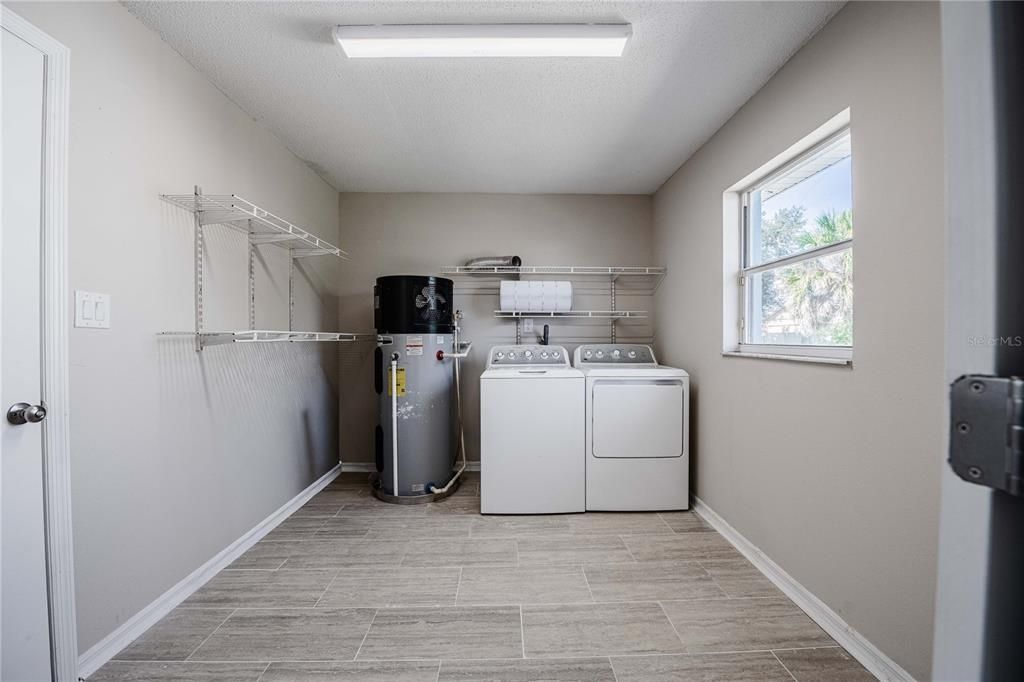 For Sale: $295,000 (4 beds, 2 baths, 1348 Square Feet)