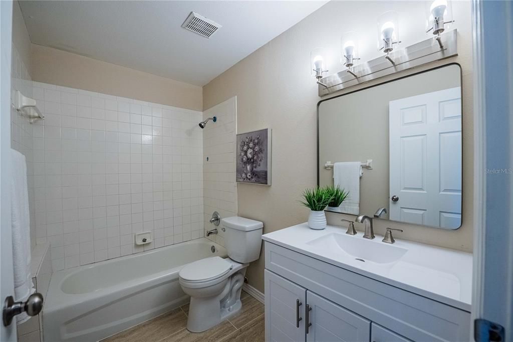 For Sale: $295,000 (4 beds, 2 baths, 1348 Square Feet)
