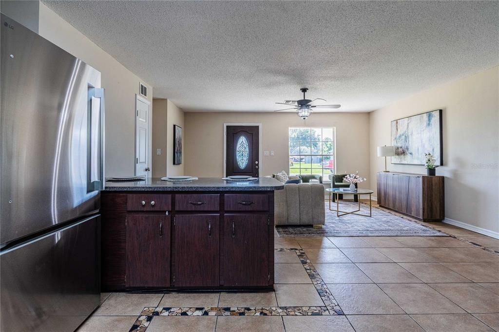 For Sale: $295,000 (4 beds, 2 baths, 1348 Square Feet)