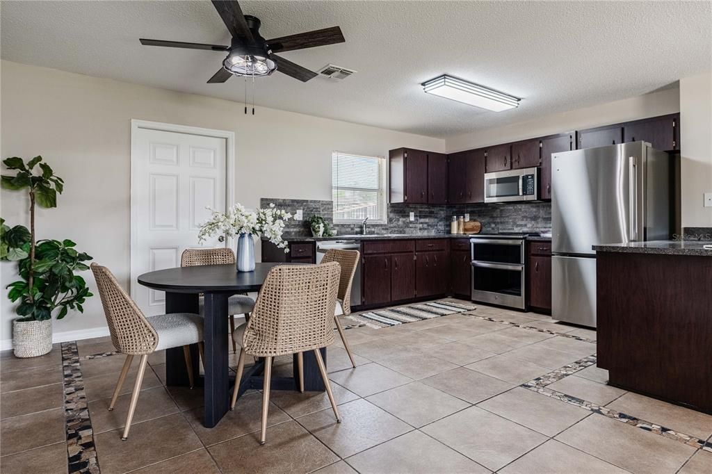 For Sale: $295,000 (4 beds, 2 baths, 1348 Square Feet)