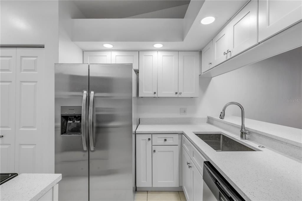 En Venta: $389,900 (2 camas, 2 baños, 1128 Pies cuadrados)