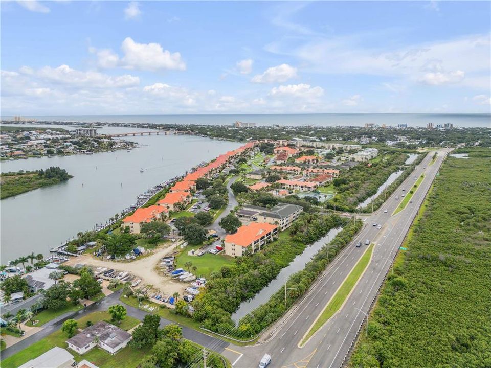 En Venta: $389,900 (2 camas, 2 baños, 1128 Pies cuadrados)