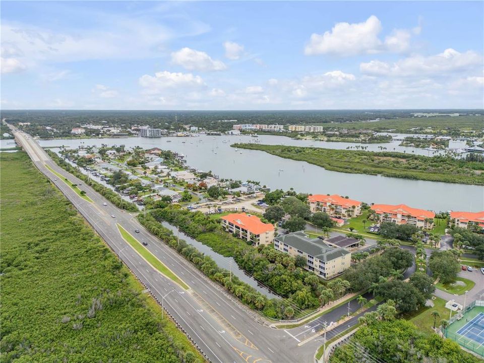 En Venta: $389,900 (2 camas, 2 baños, 1128 Pies cuadrados)