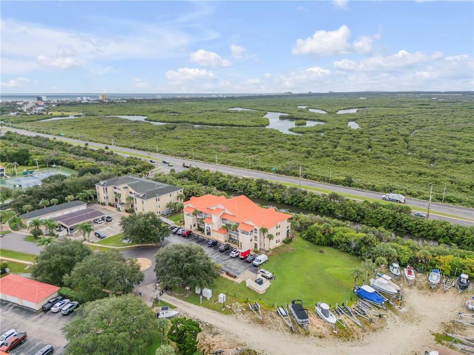 En Venta: $389,900 (2 camas, 2 baños, 1128 Pies cuadrados)