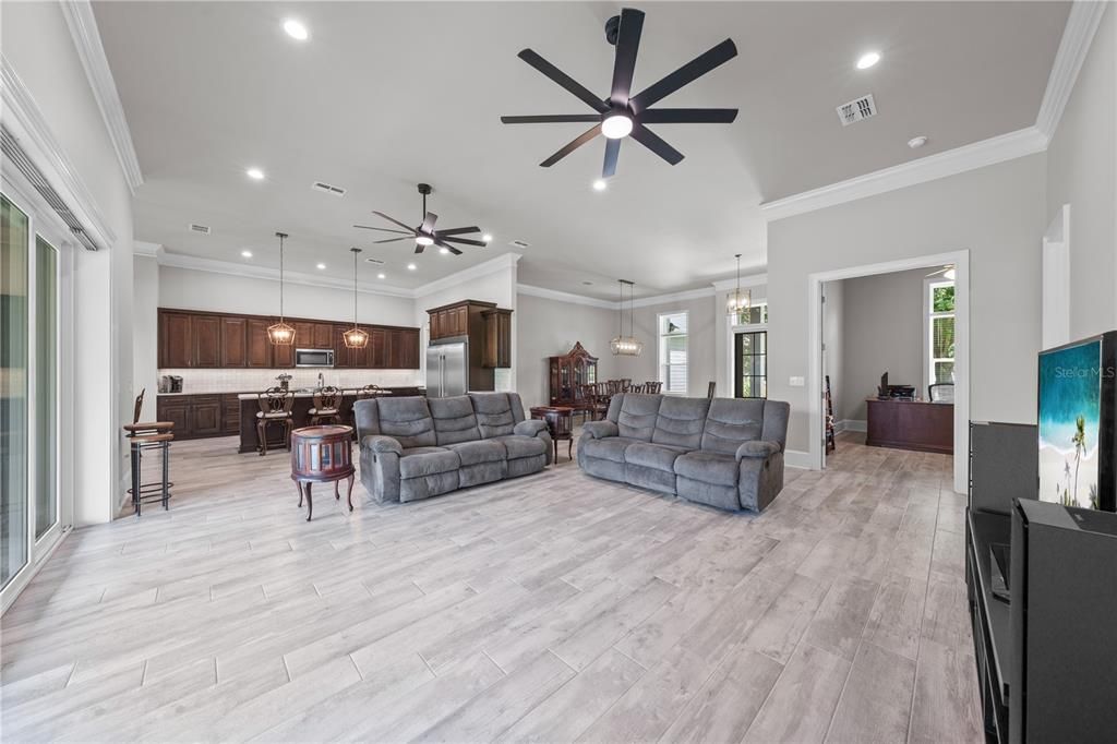 En Venta: $1,295,000 (3 camas, 3 baños, 2964 Pies cuadrados)
