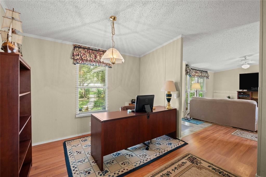 На продажу: $295,000 (3 спален, 2 ванн, 1782 Квадратных фут)
