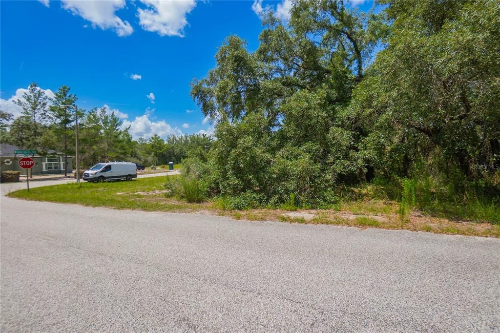 На продажу: $69,900 (0.85 acres)
