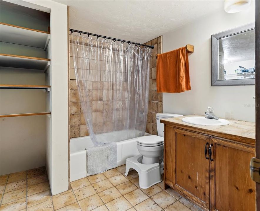 For Sale: $420,000 (4 beds, 2 baths, 2726 Square Feet)