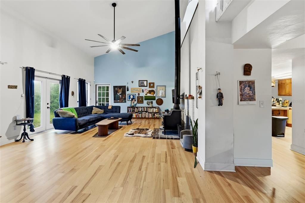 For Sale: $420,000 (4 beds, 2 baths, 2726 Square Feet)