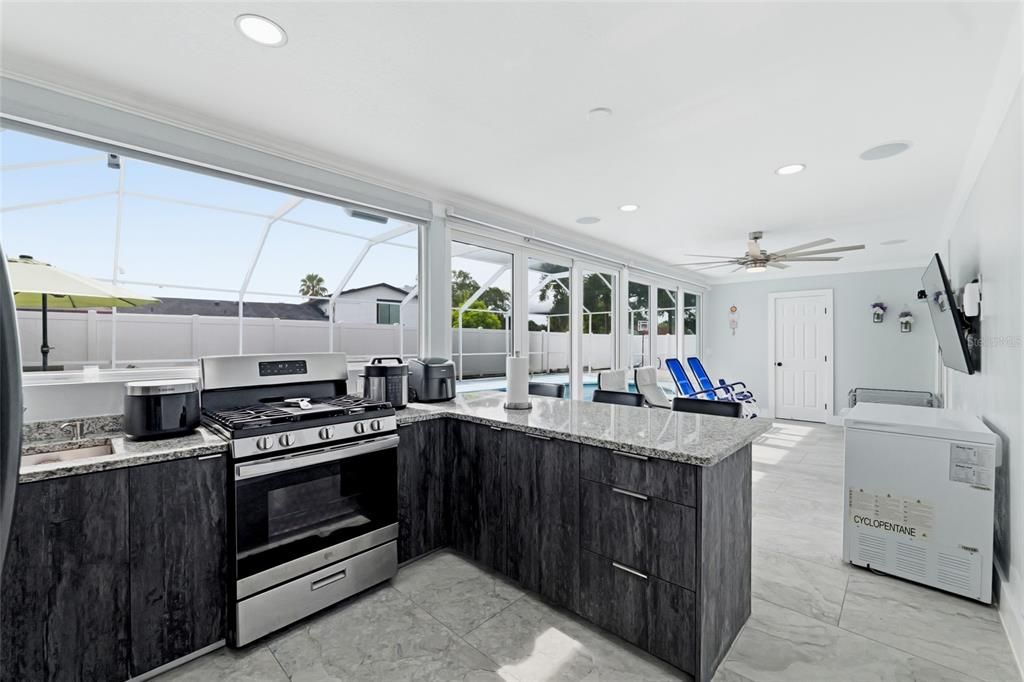 For Sale: $850,000 (5 beds, 3 baths, 1936 Square Feet)