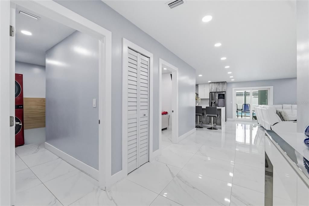 For Sale: $850,000 (5 beds, 3 baths, 1936 Square Feet)