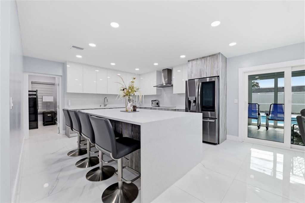 For Sale: $850,000 (5 beds, 3 baths, 1936 Square Feet)