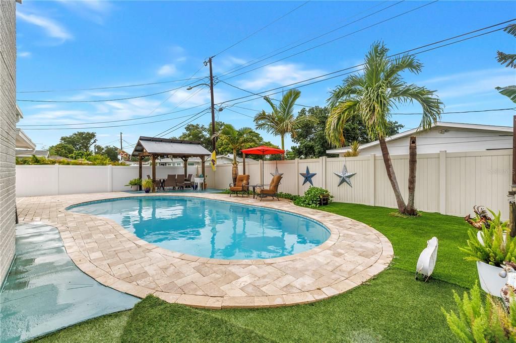 Active With Contract: $479,900 (3 beds, 1 baths, 1307 Square Feet)