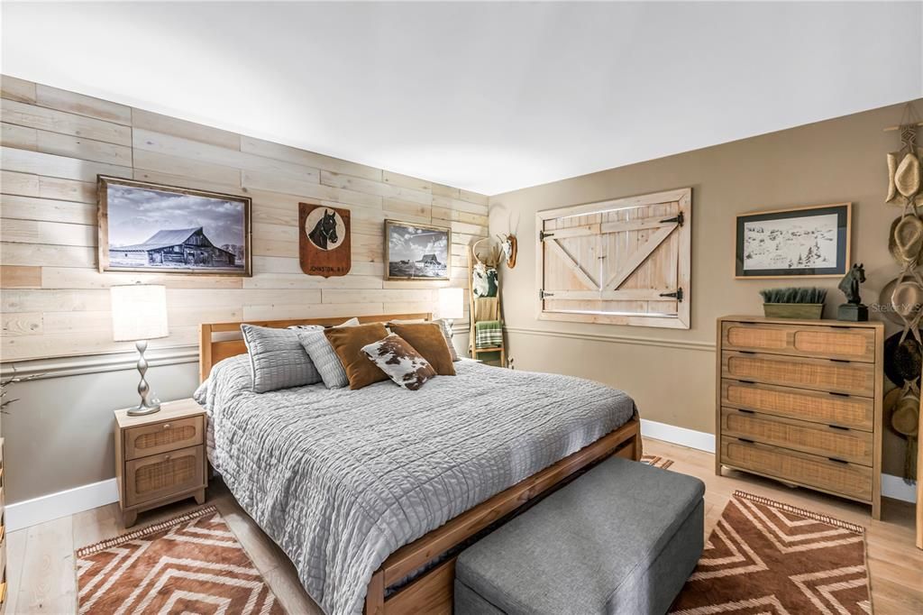 Active With Contract: $479,900 (3 beds, 1 baths, 1307 Square Feet)