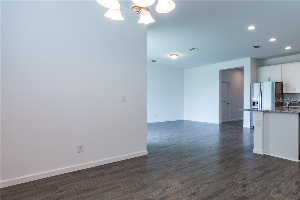 For Rent: $3,450 (4 beds, 3 baths, 2697 Square Feet)