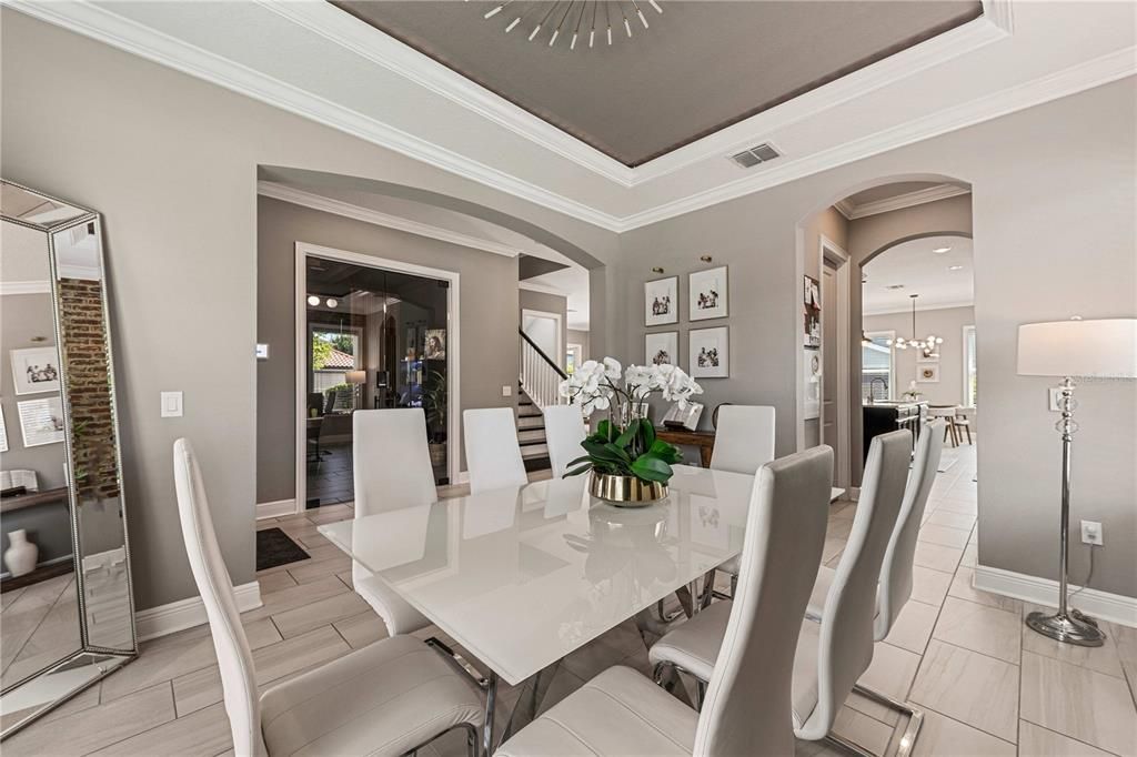 En Venta: $1,150,000 (5 camas, 4 baños, 3897 Pies cuadrados)