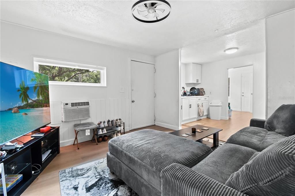 En Venta: $487,000 (4 camas, 0 baños, 1375 Pies cuadrados)