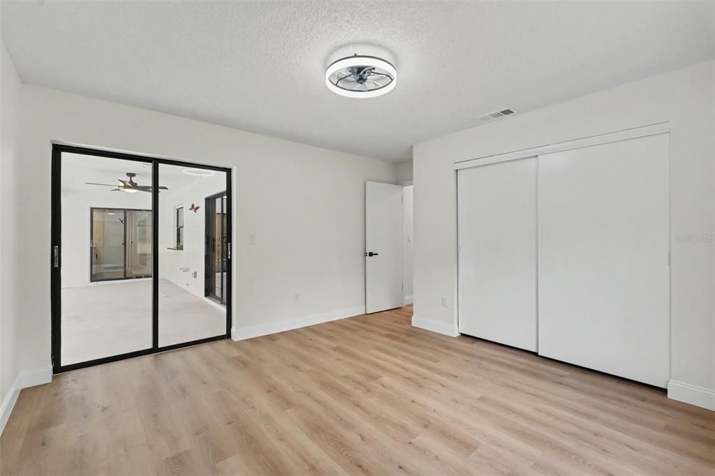 На продажу: $379,000 (3 спален, 2 ванн, 1607 Квадратных фут)