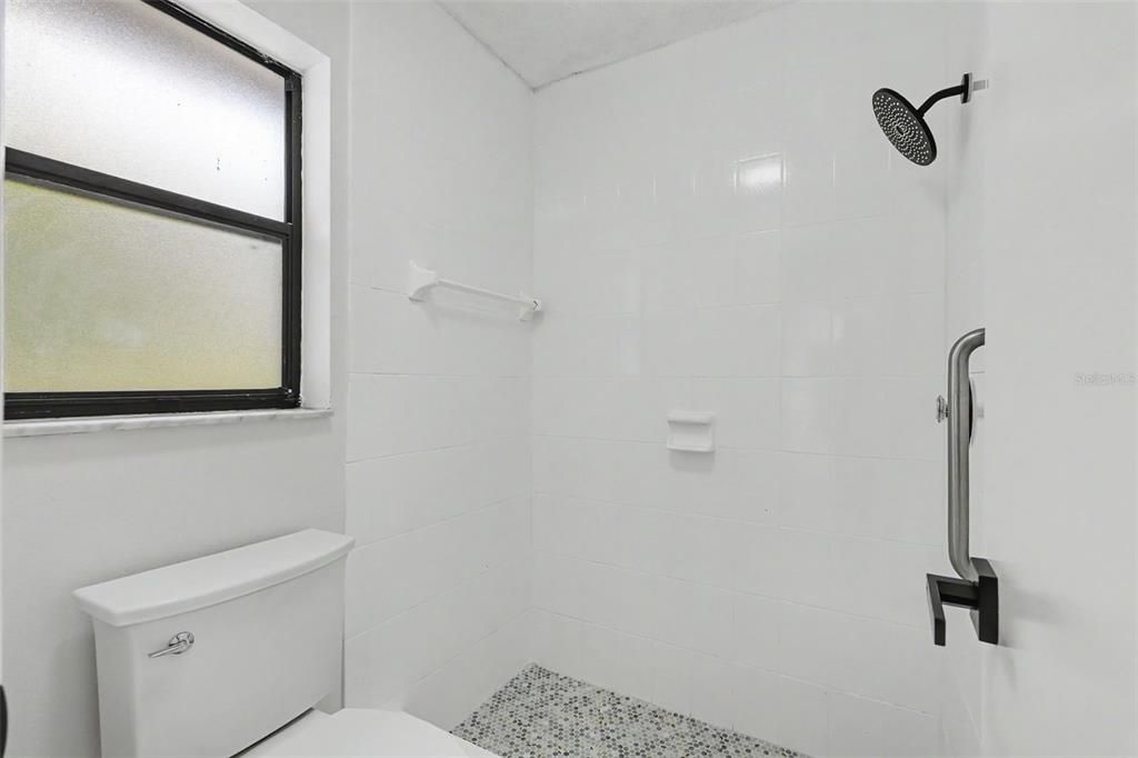 На продажу: $379,000 (3 спален, 2 ванн, 1607 Квадратных фут)