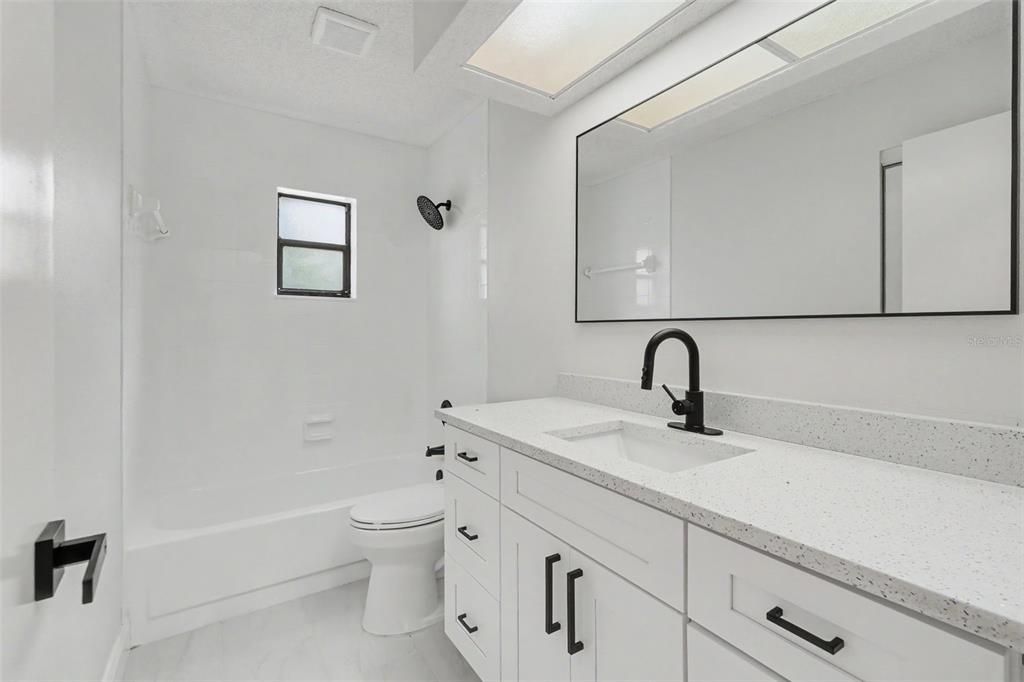 На продажу: $379,000 (3 спален, 2 ванн, 1607 Квадратных фут)