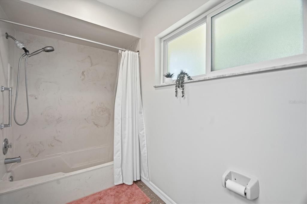На продажу: $419,900 (3 спален, 2 ванн, 1778 Квадратных фут)