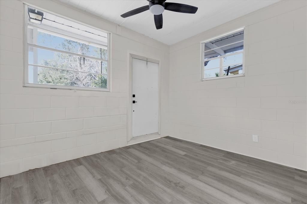 En Venta: $345,000 (0 camas, 0 baños, 1840 Pies cuadrados)