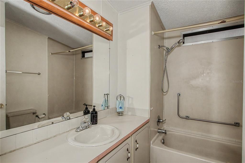 En Venta: $109,000 (2 camas, 2 baños, 1332 Pies cuadrados)