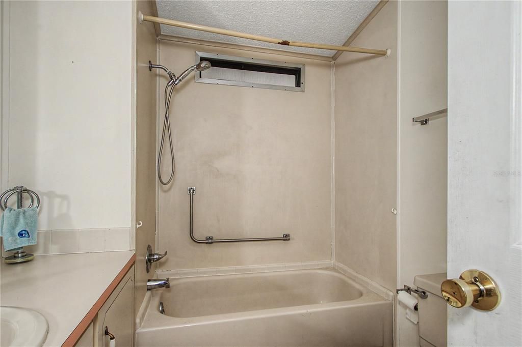 En Venta: $109,000 (2 camas, 2 baños, 1332 Pies cuadrados)