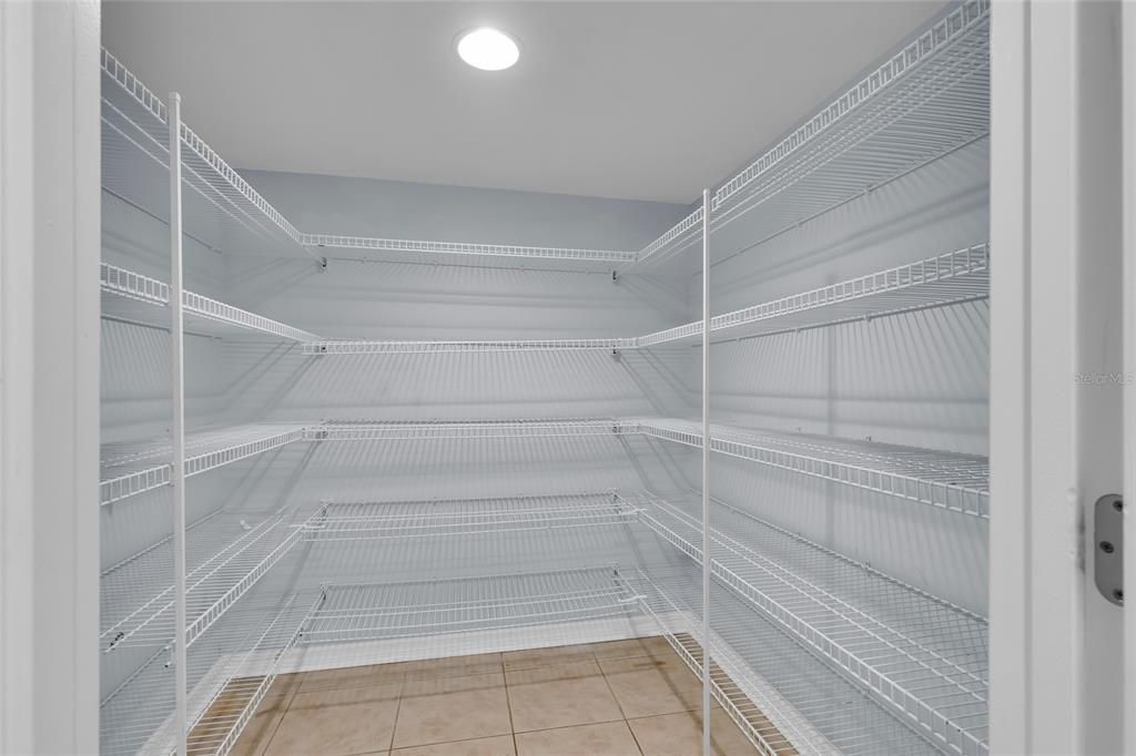 На продажу: $349,900 (4 спален, 3 ванн, 2992 Квадратных фут)