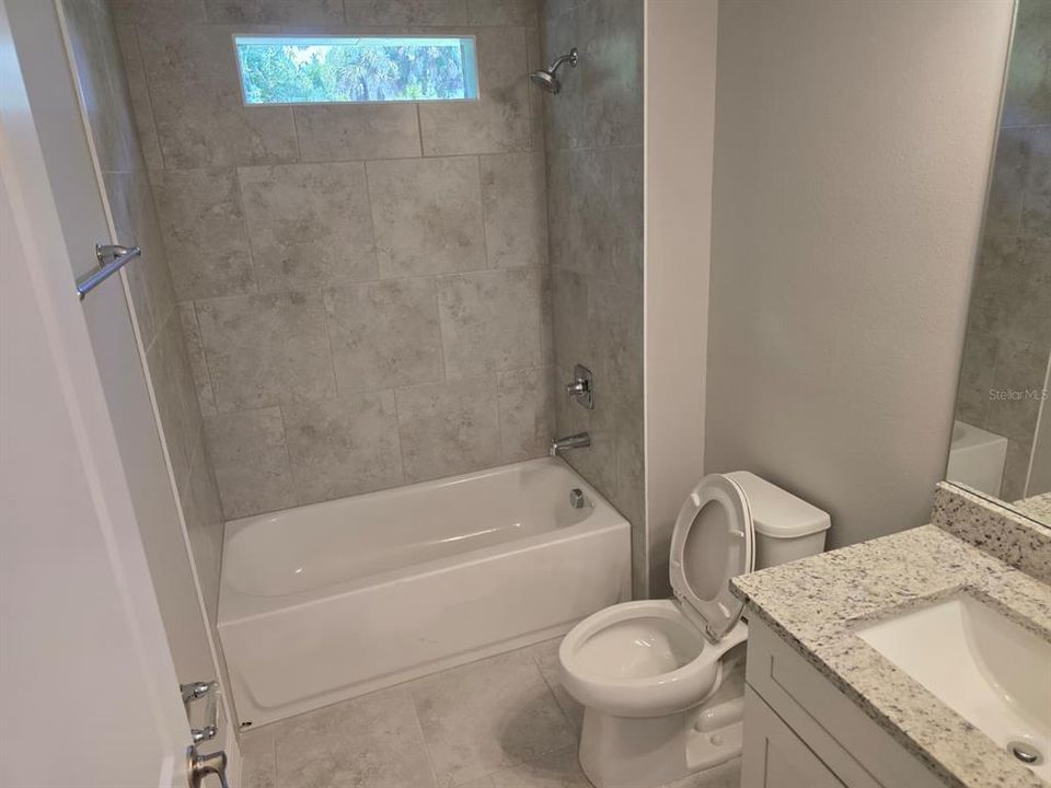 В аренду: $2,000 (3 спален, 2 ванн, 1615 Квадратных фут)