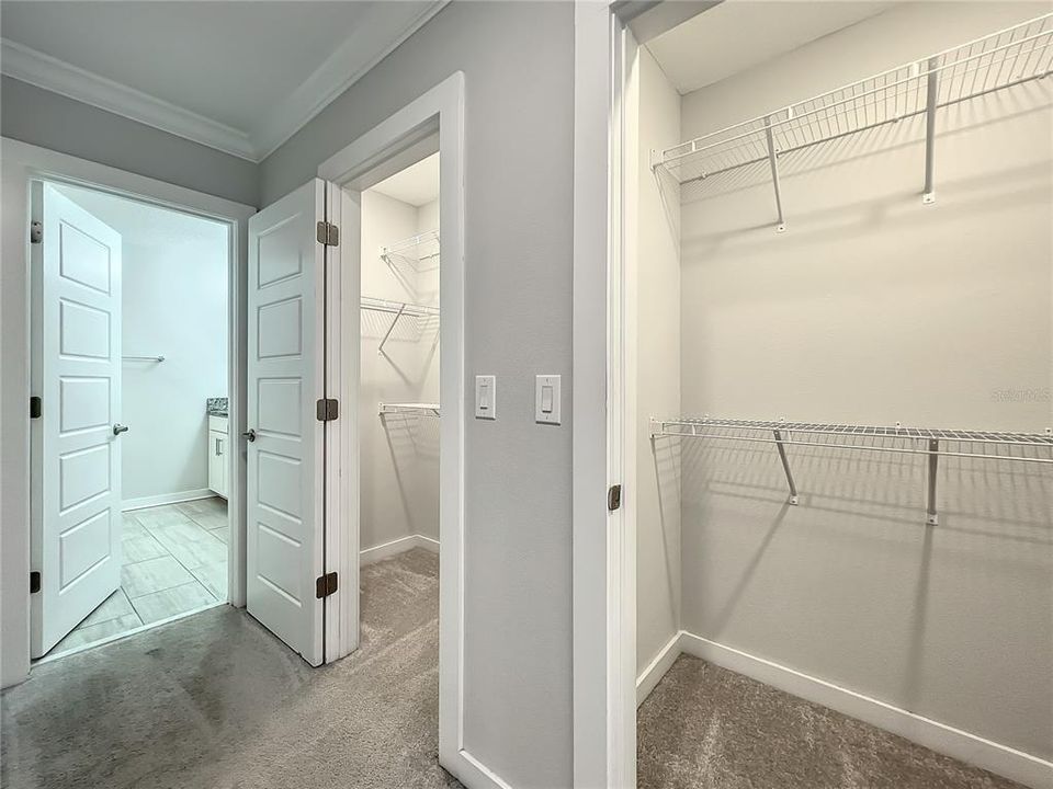 В аренду: $2,600 (3 спален, 2 ванн, 1716 Квадратных фут)