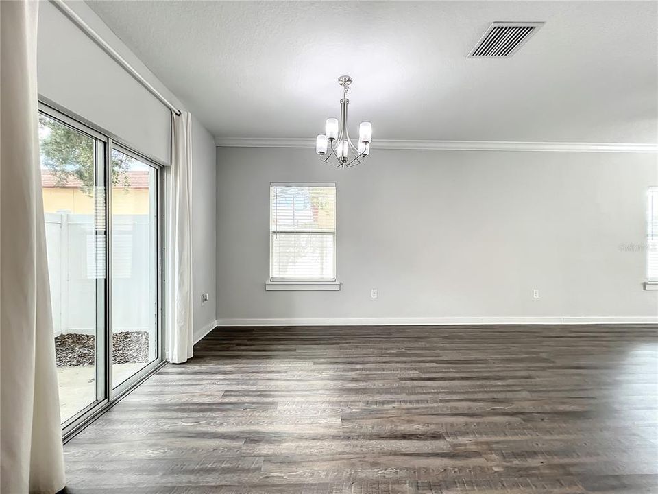 В аренду: $2,600 (3 спален, 2 ванн, 1716 Квадратных фут)