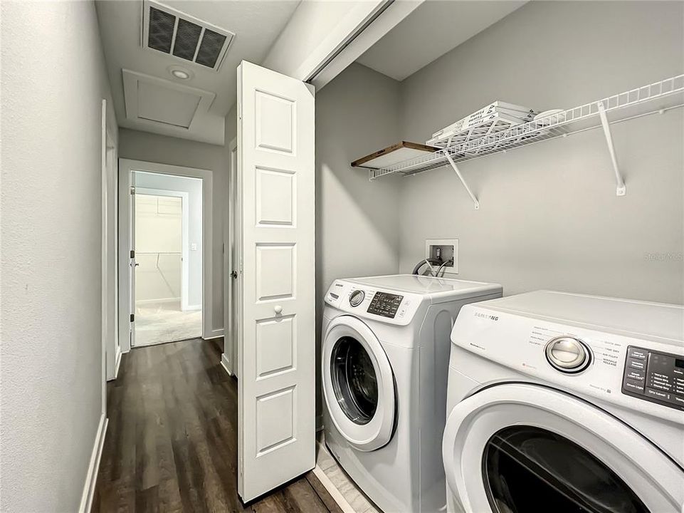 В аренду: $2,600 (3 спален, 2 ванн, 1716 Квадратных фут)
