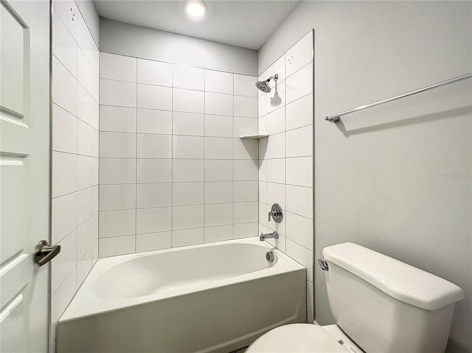 В аренду: $2,600 (3 спален, 2 ванн, 1716 Квадратных фут)