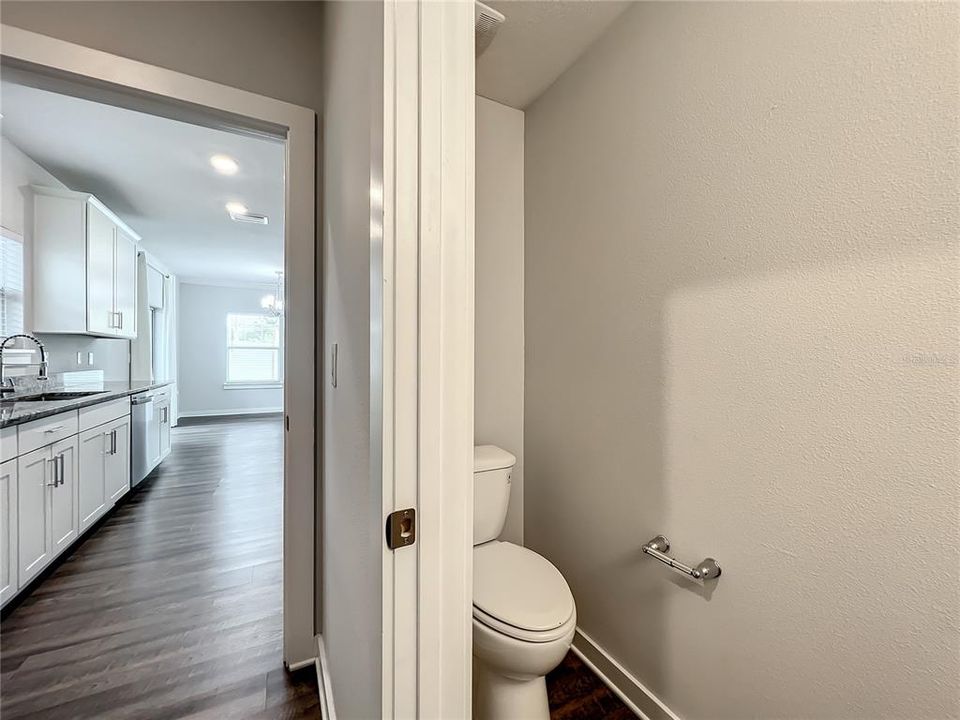 В аренду: $2,600 (3 спален, 2 ванн, 1716 Квадратных фут)