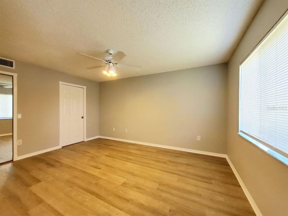 For Rent: $2,300 (4 beds, 2 baths, 1820 Square Feet)