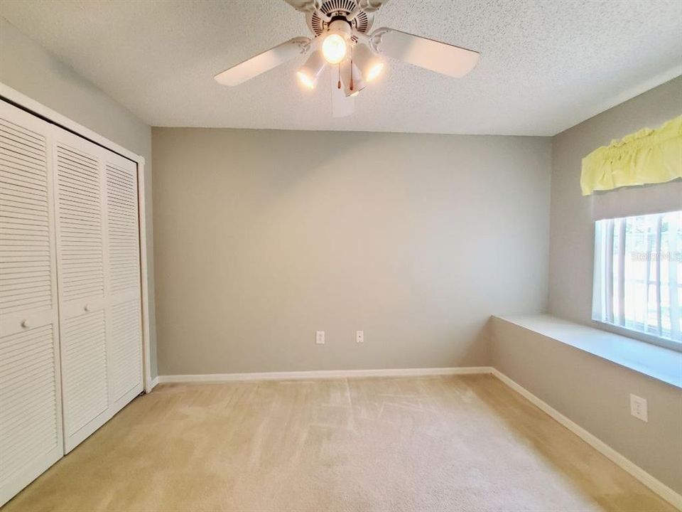 For Rent: $2,300 (4 beds, 2 baths, 1820 Square Feet)