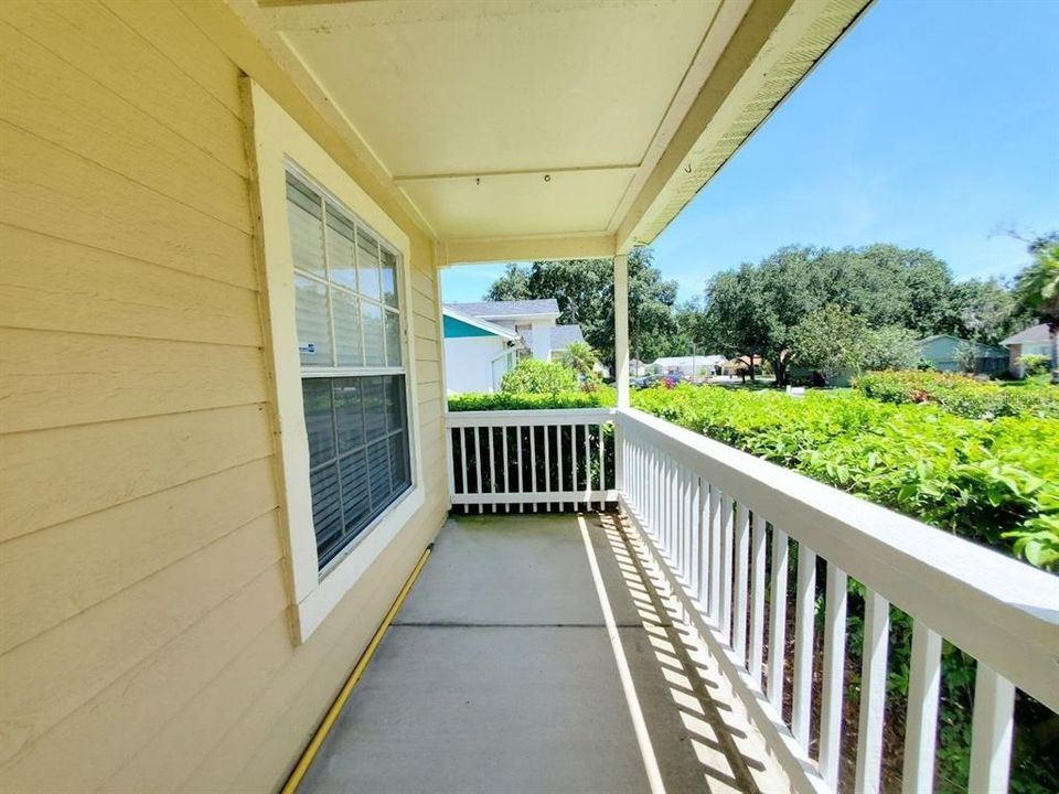 For Rent: $2,300 (4 beds, 2 baths, 1820 Square Feet)