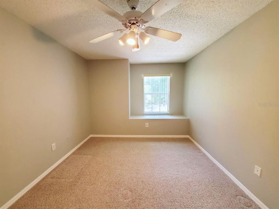 For Rent: $2,300 (4 beds, 2 baths, 1820 Square Feet)