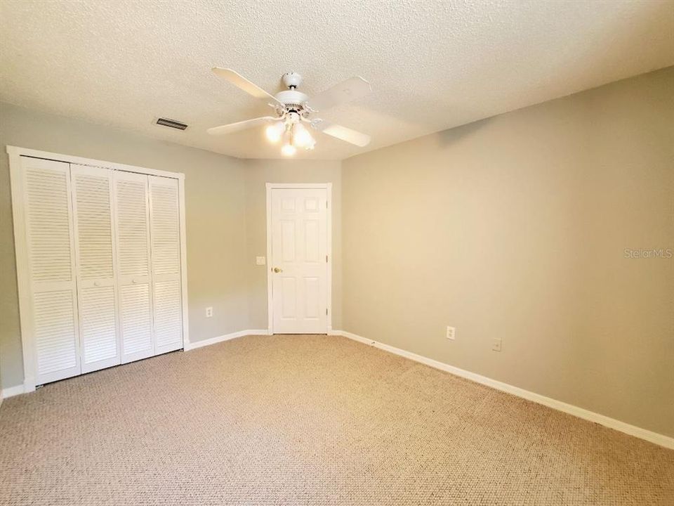 For Rent: $2,300 (4 beds, 2 baths, 1820 Square Feet)