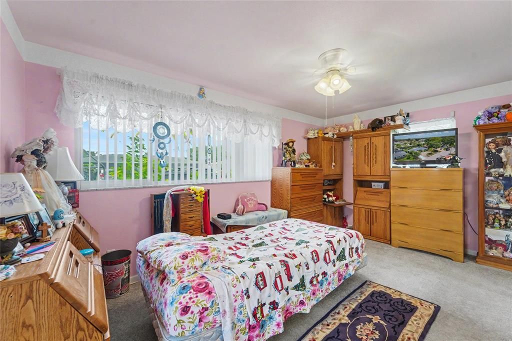 Под контрактом: $289,000 (2 спален, 2 ванн, 1252 Квадратных фут)